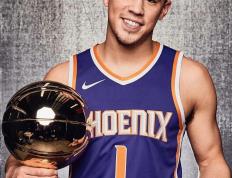 竞猜-关于德文·布克与肯达尔·詹娜的信息