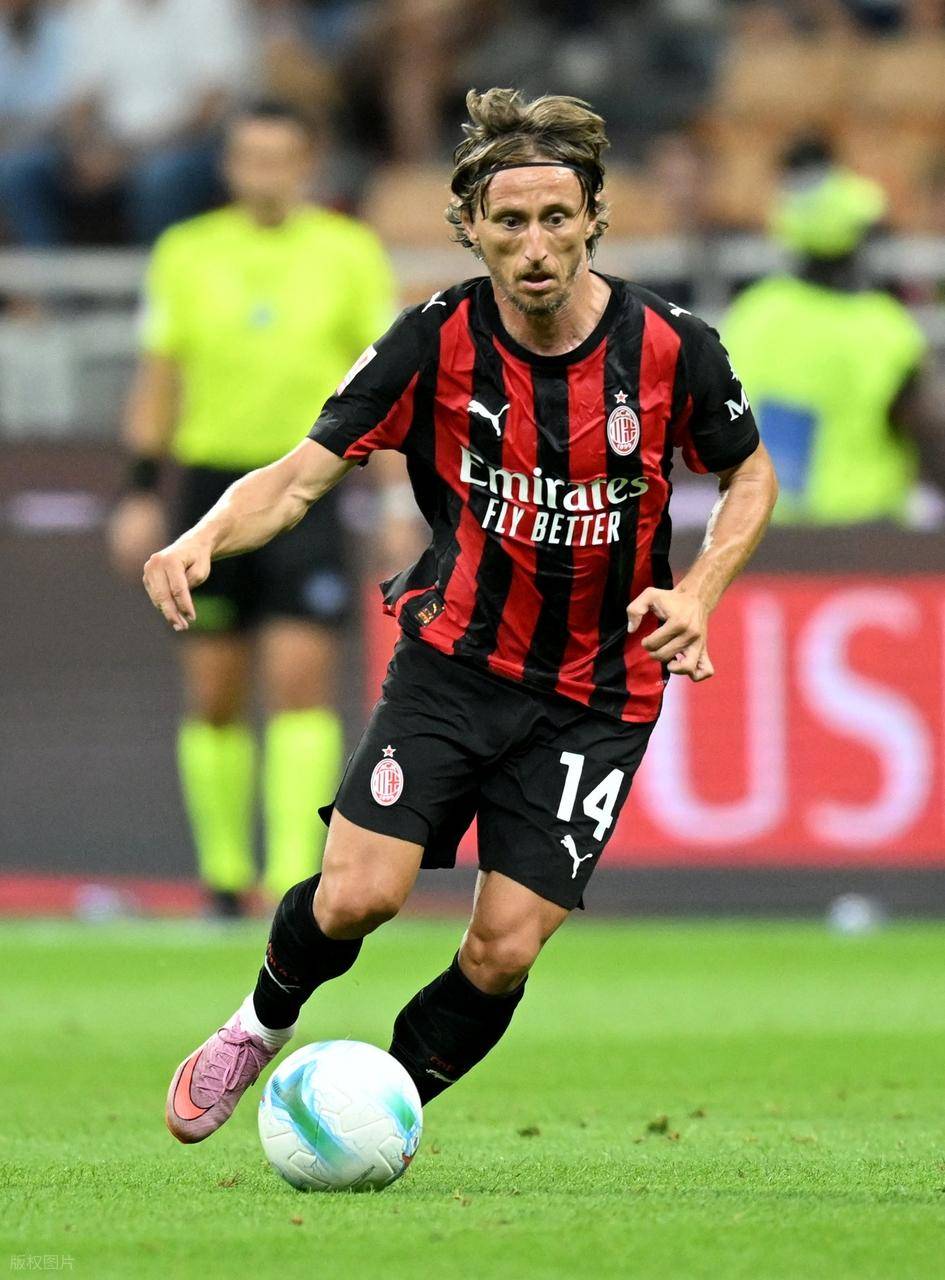 竞彩足球-AC米兰刚刚最新消息(ac米兰百度百科)