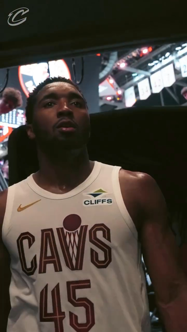 竞猜首页-骑士队米切尔交易内幕(米切尔22分全队半场18记三分 爵士灭魔)