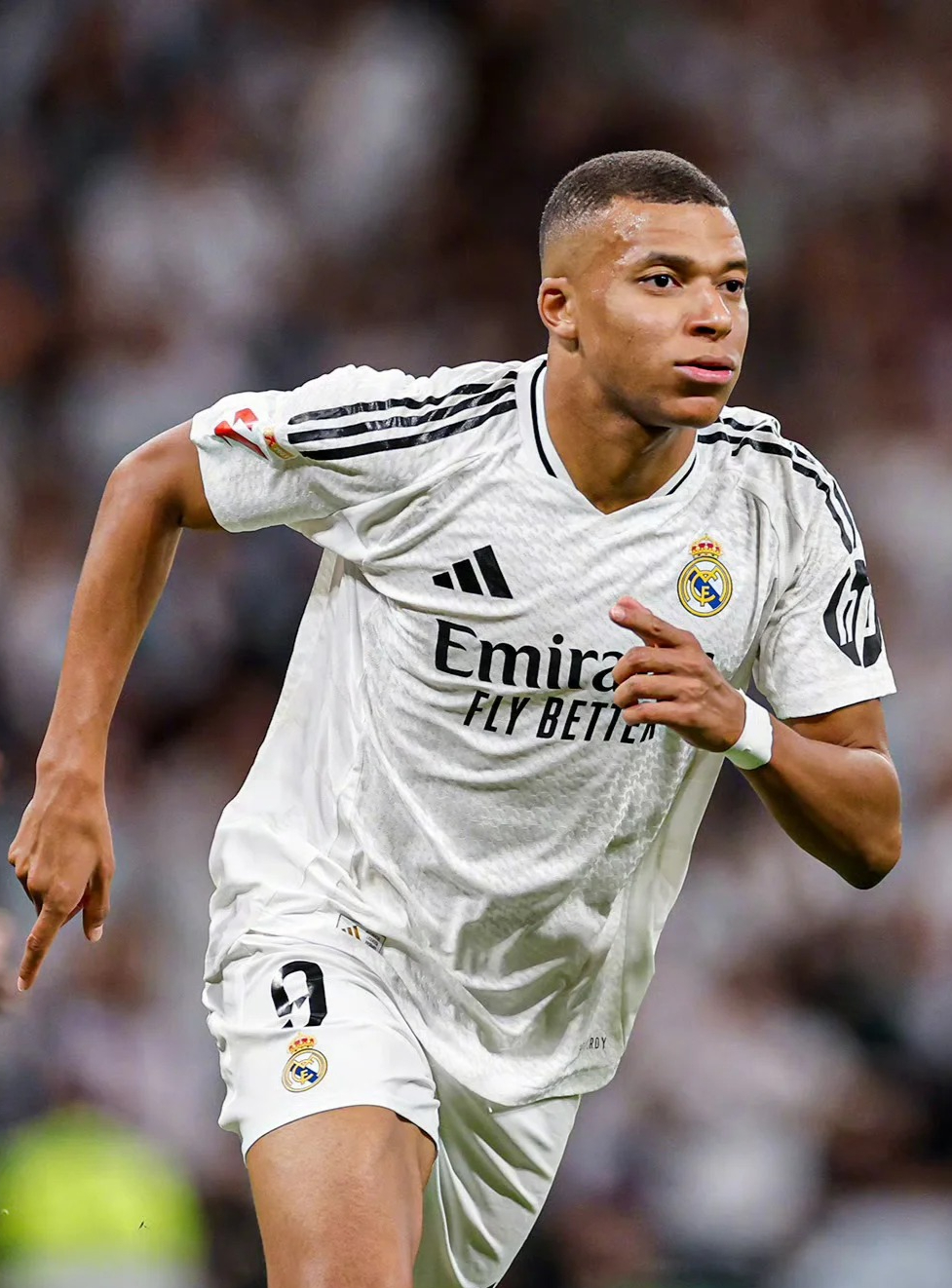 竞彩足球-姆巴佩哪个国家的(姆巴佩是哪个国籍的)