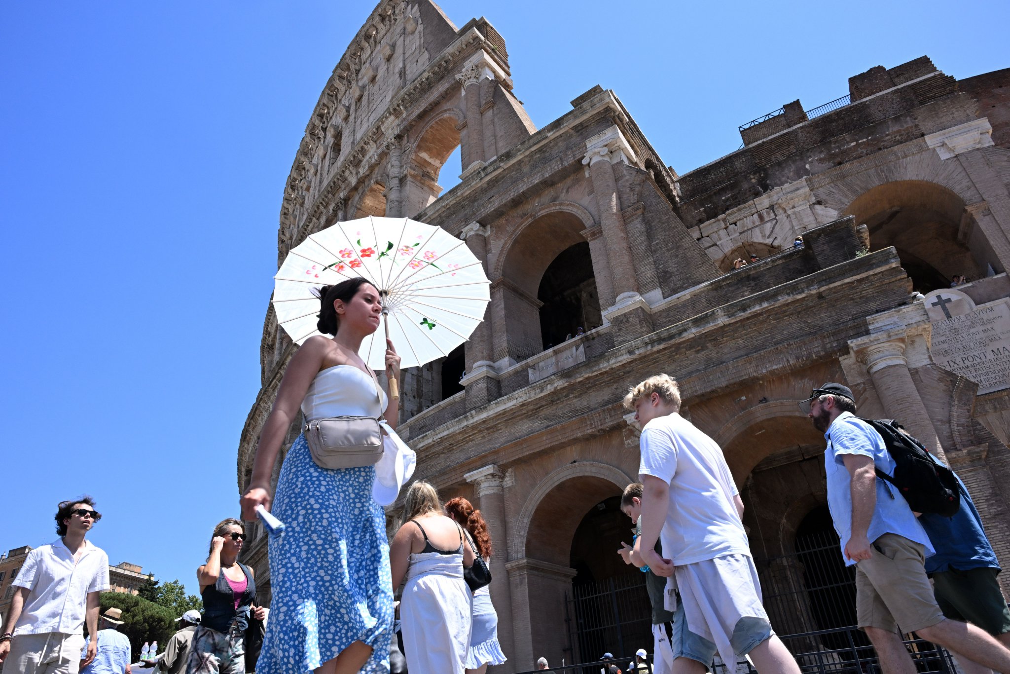 竞彩网-罗马开始夏季引援(罗马开始夏季引援了吗)