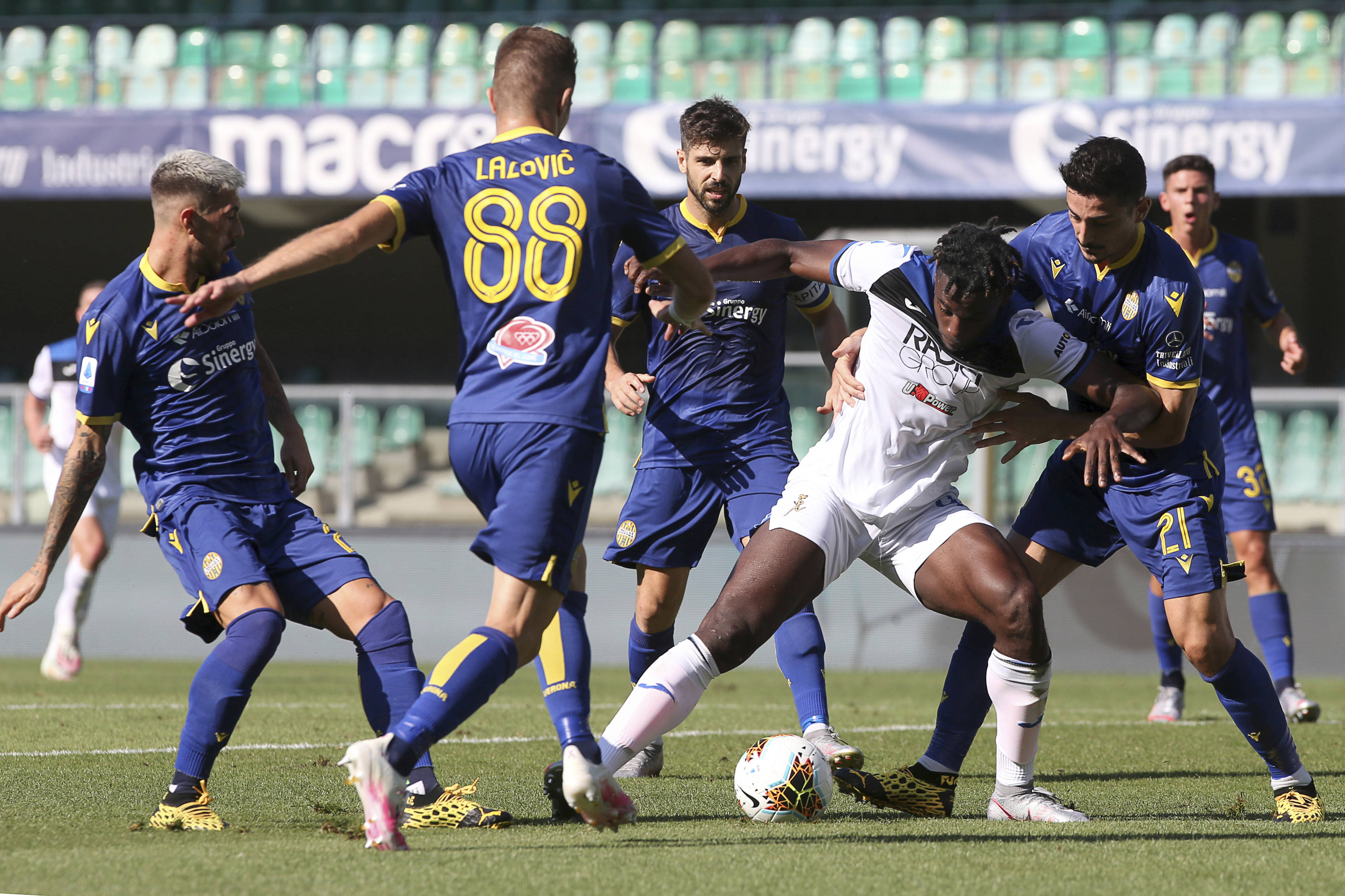 竞猜首页-意甲球员拦截(意甲球员拦截曼聯(lián)球员)