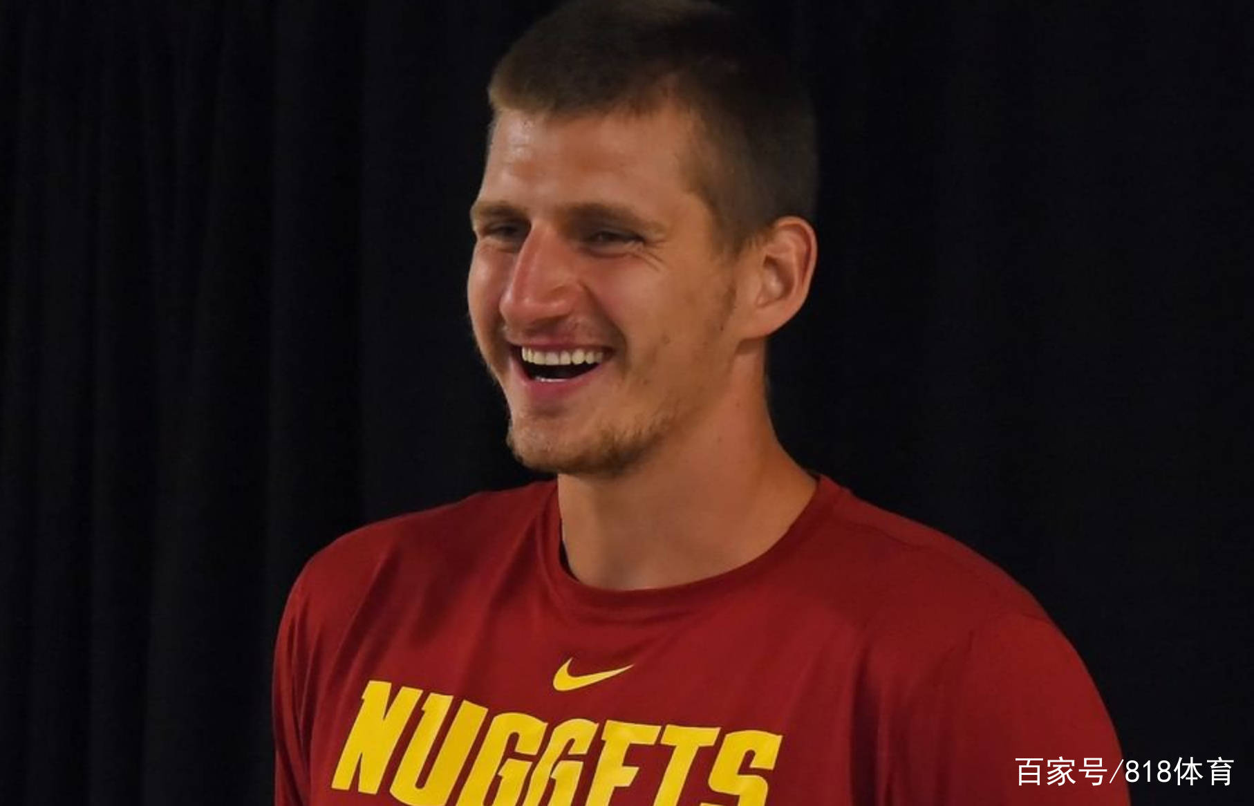 竞猜-尼古拉·约基奇不看人传球(尼古拉约基奇为什么叫约老师)